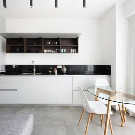 Yefet - By Beach Apartments Tlv Tel Aviv Exterior photo
